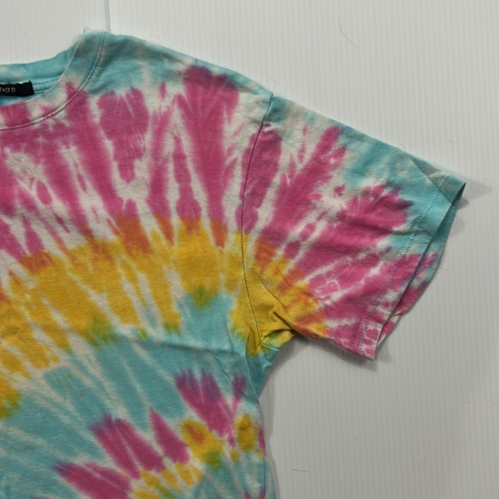 335. Forever 21 Tie-Dye Short Sleeve Tee - Pink, Blue, Yellow (M) - Picture 3 of 5